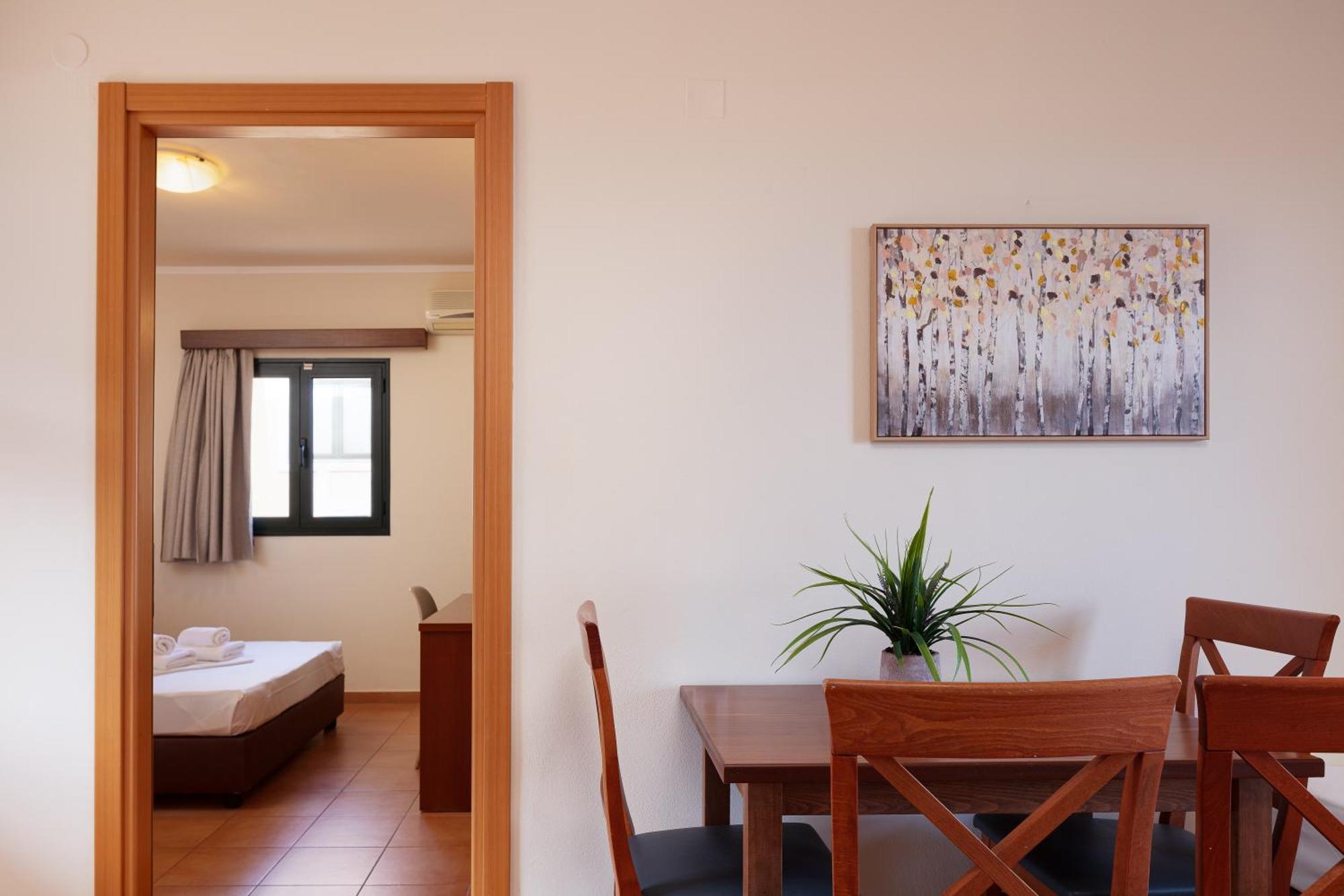 Dia Apartments Hersonissos  Bagian luar foto