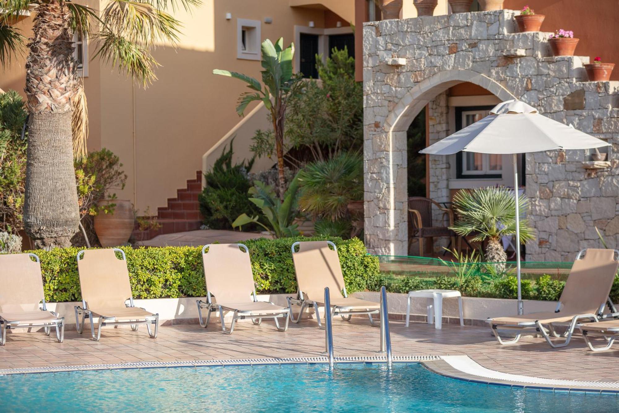 Dia Apartments Hersonissos  Bagian luar foto